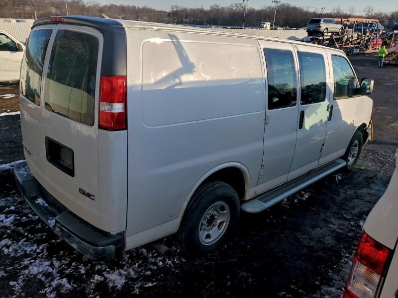 2021 GMC Savana G2500 Delivery Van