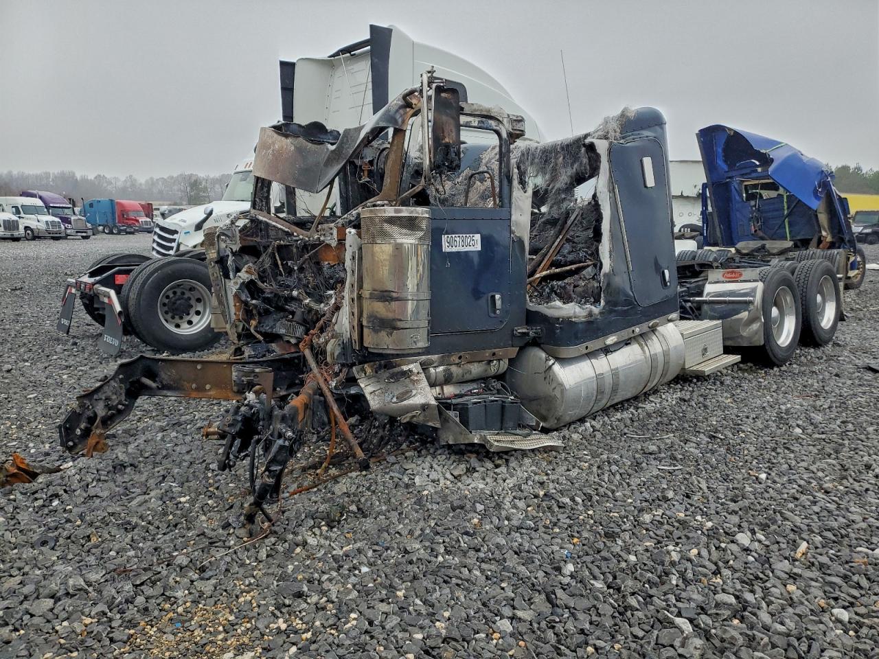 2020 Peterbilt 389 Semi Truck