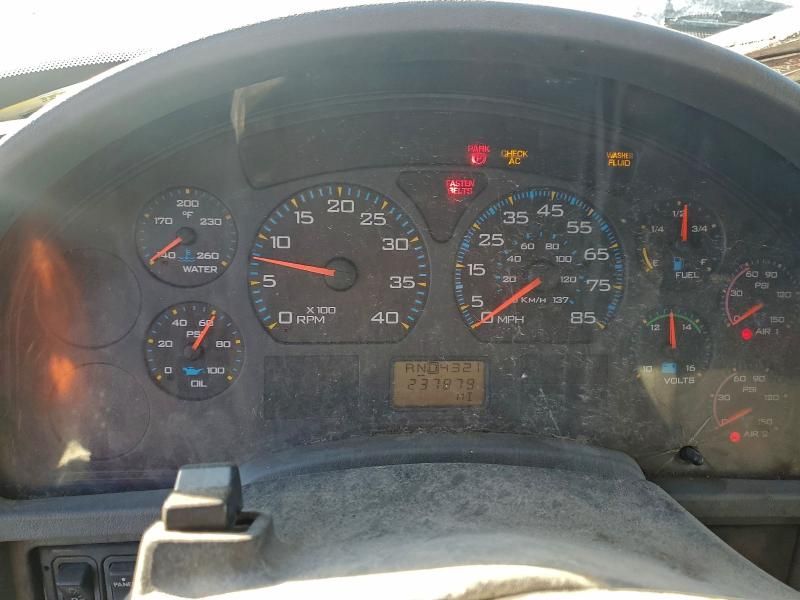 2007 International 2006 International 7400 Refuse Truck