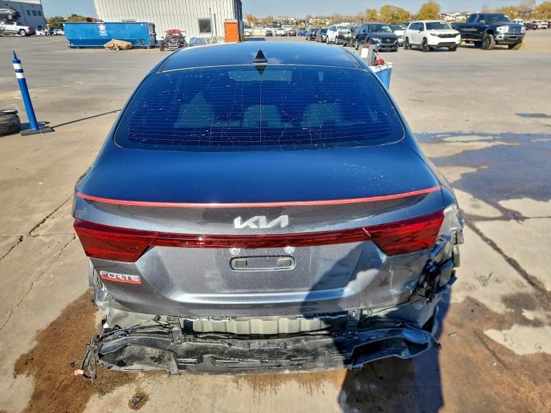 2022 KIA Forte fe