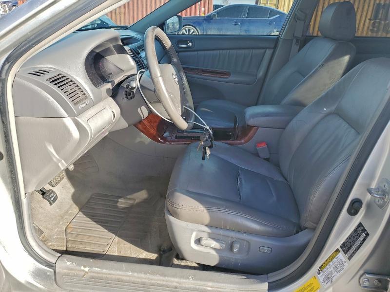 2005 Toyota Camry le