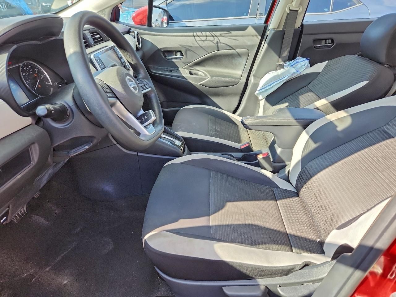 2020 Nissan Versa sv