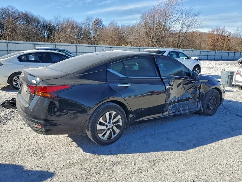 2023 Nissan Altima s