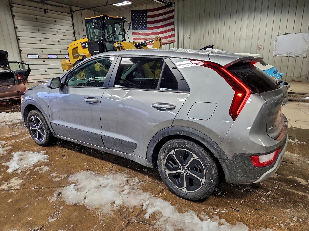 2023 KIA Niro lx