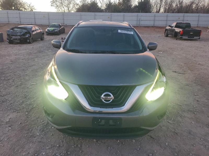 2015 Niss Murano sv