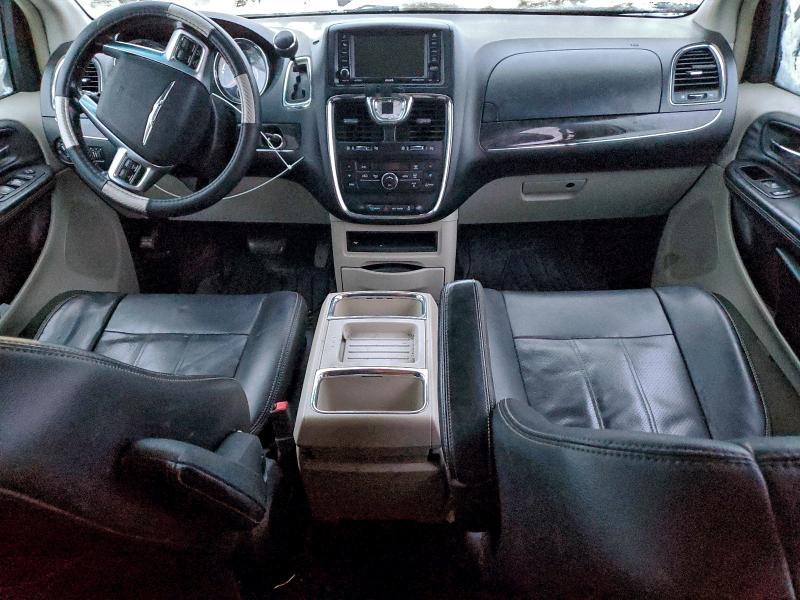 2012 Chrysler Town & Country Touring