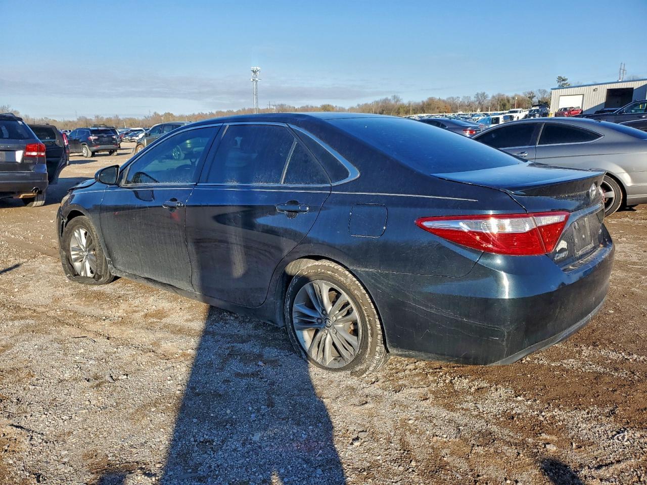 2016 Toyota Camry le