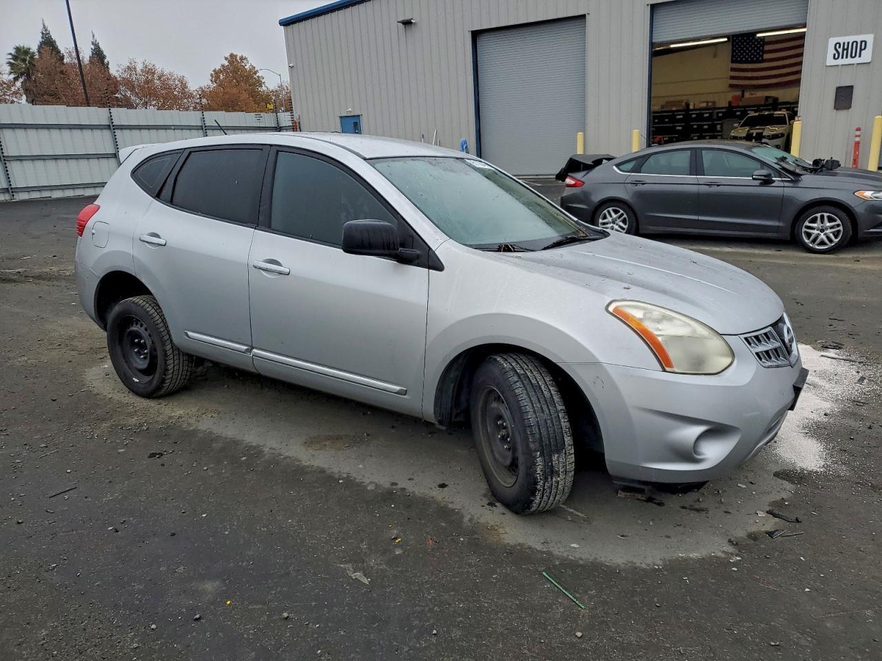 2013 Nissan Rogue s