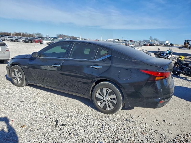 2023 Nissan Altima s