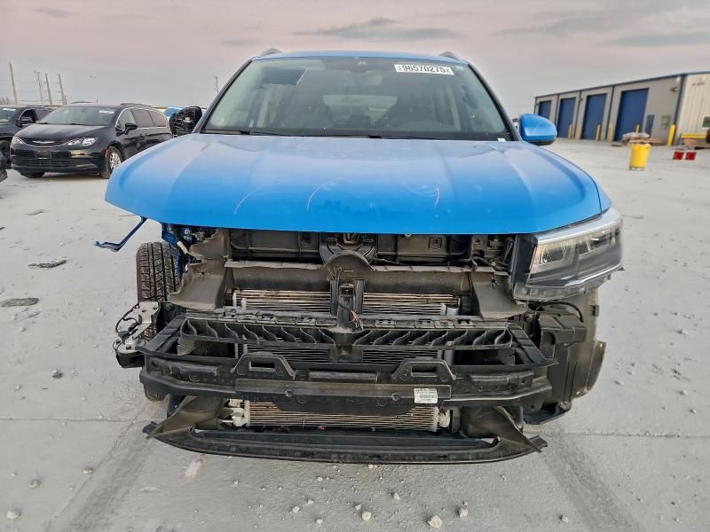 2024 Volkswagen Taos se