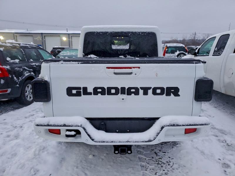 2022 Jeep Gladiator Overland