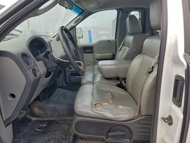 2006 Ford F150 Flatbed Truck