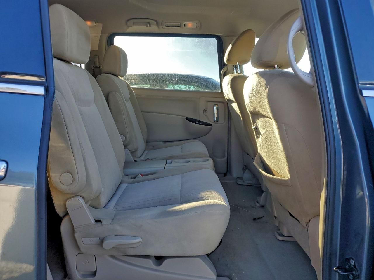2012 Nissan Quest s