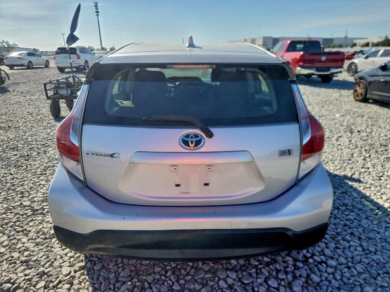 2017 Toyota Prius c