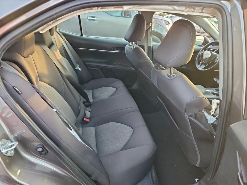 2021 Toyota Camry le