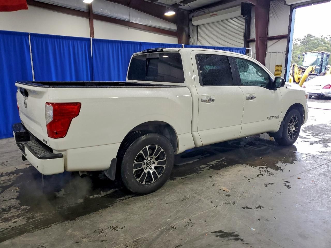 2021 Nissan Titan sv