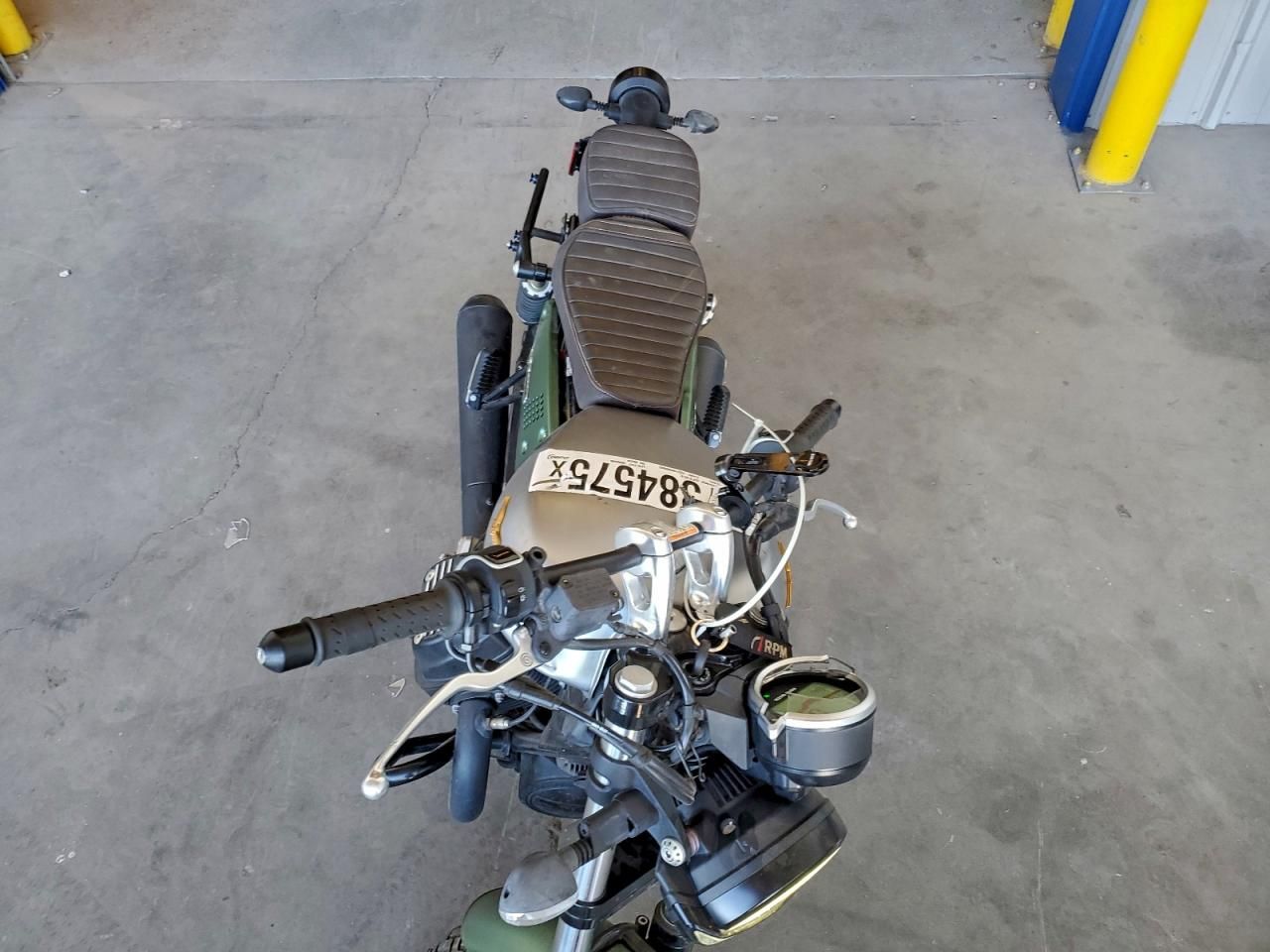 2021 Moto Guzzi V9 Bobber