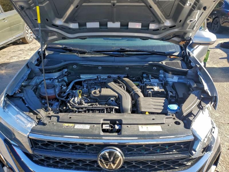 2024 Volkswagen Taos se