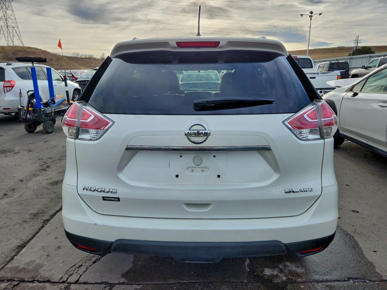 2016 Niss Rogue s