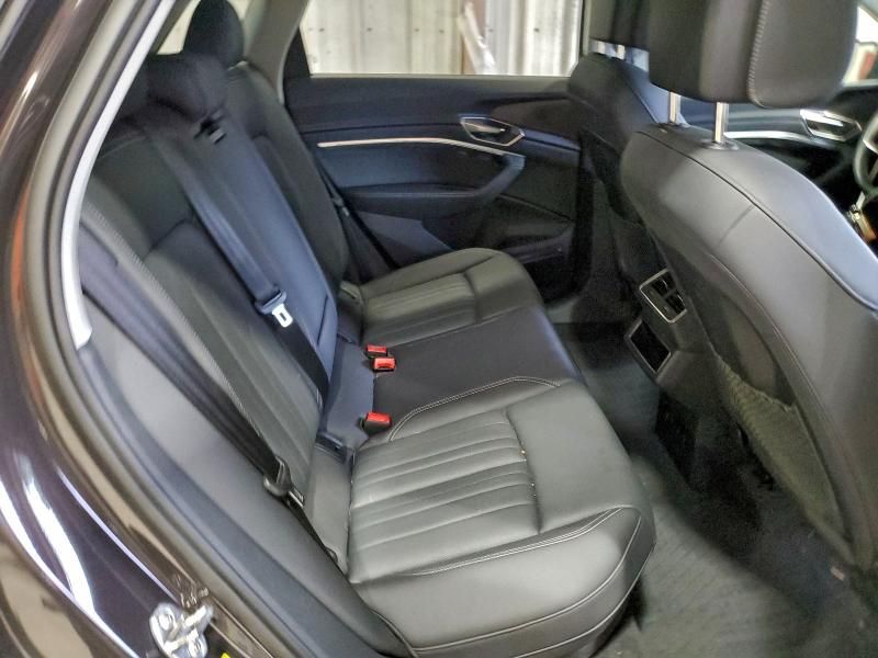 2024 Audi Q8 E-tron Premium Plus