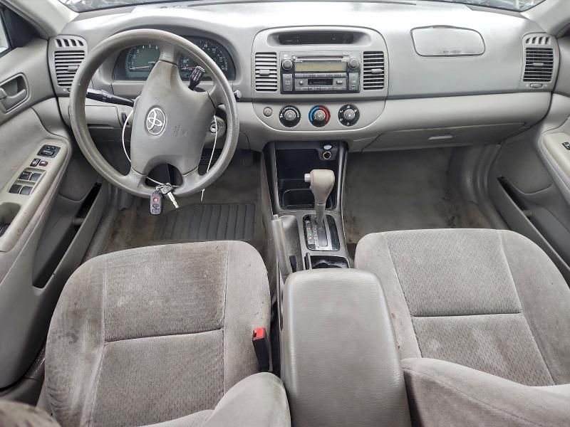 2003 Toyota Camry le