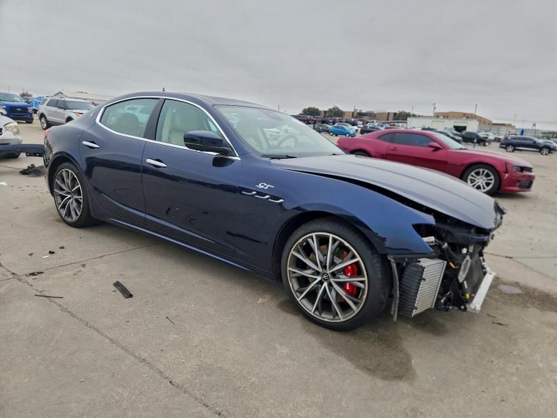 2022 Maserati Ghibli Base