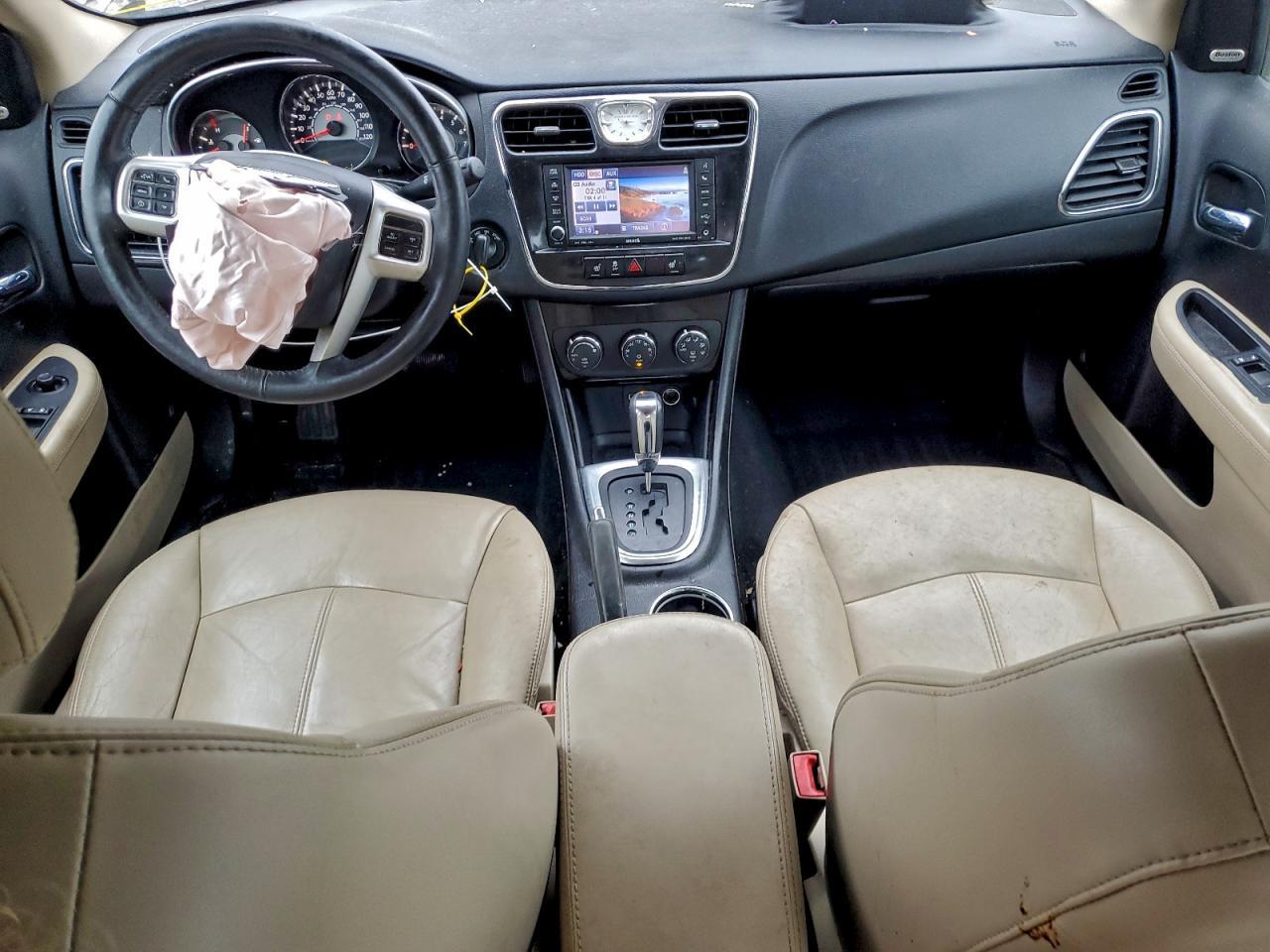 2013 Chrysler 200 Limited