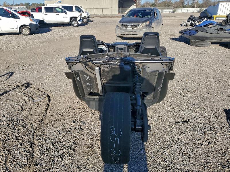 2022 Polaris Slingshot S With Technology Package