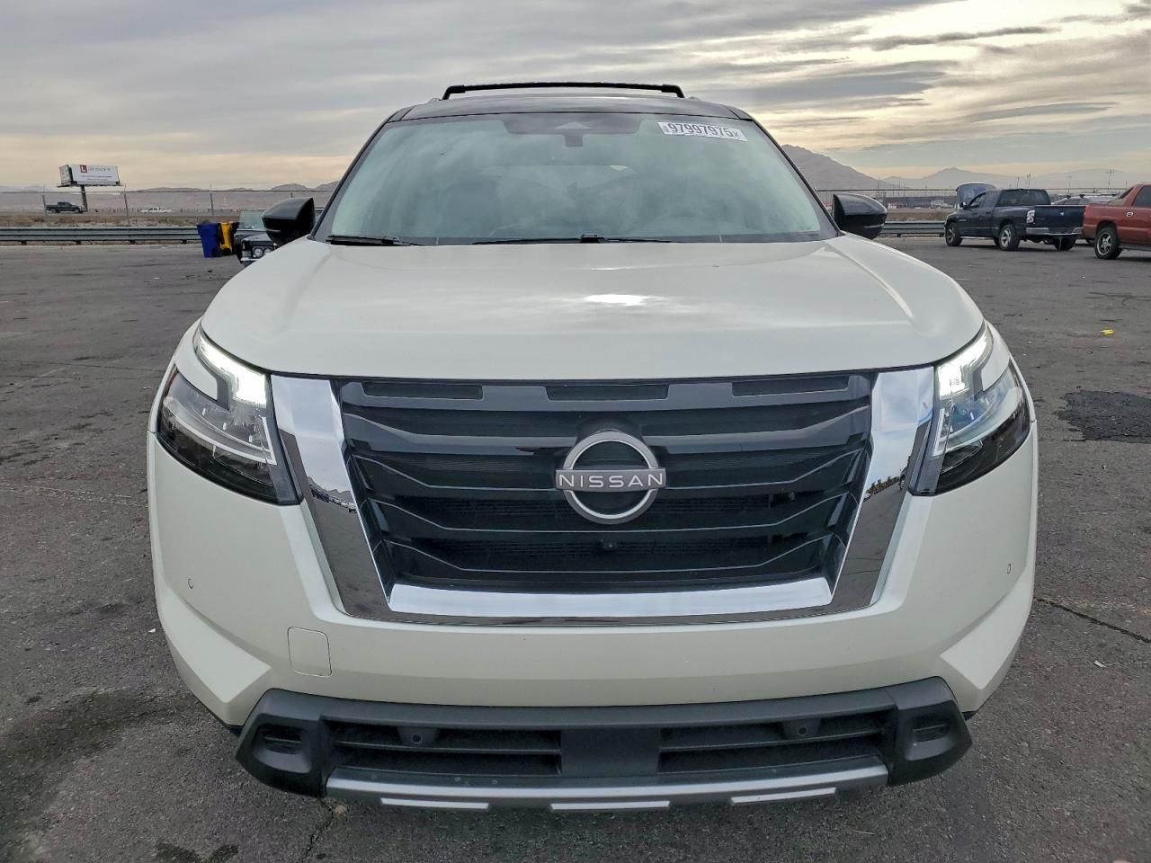 2024 Nissan Pathfinder sl