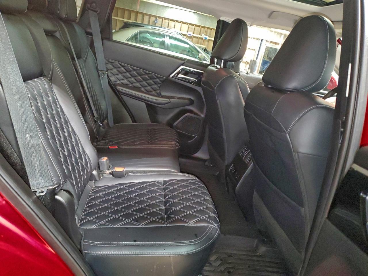 2023 Mitsubishi Outlander sel