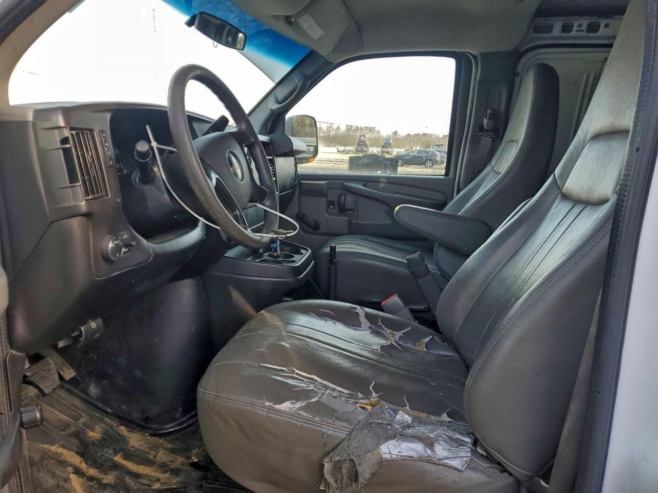 2013 GMC Savana G3500