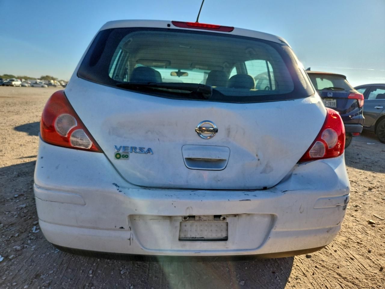 2010 Nissan Versa s