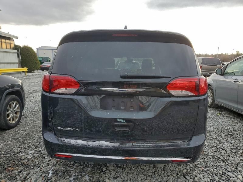2017 Chrysler Pacifica Touring l