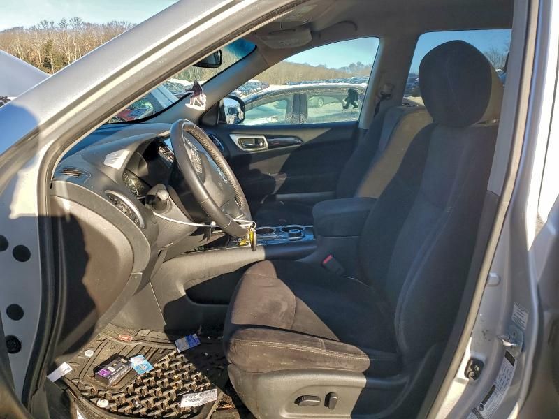 2015 Nissan Pathfinder s