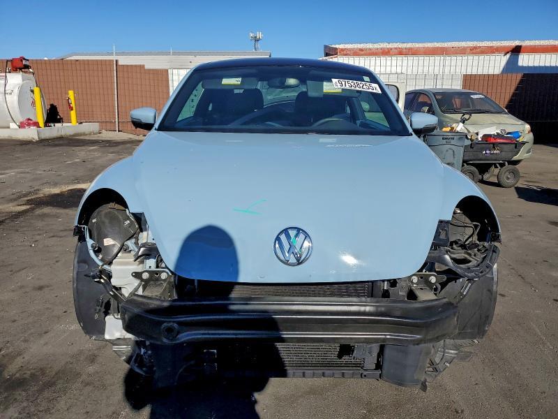 2013 Volkswagen Beetle
