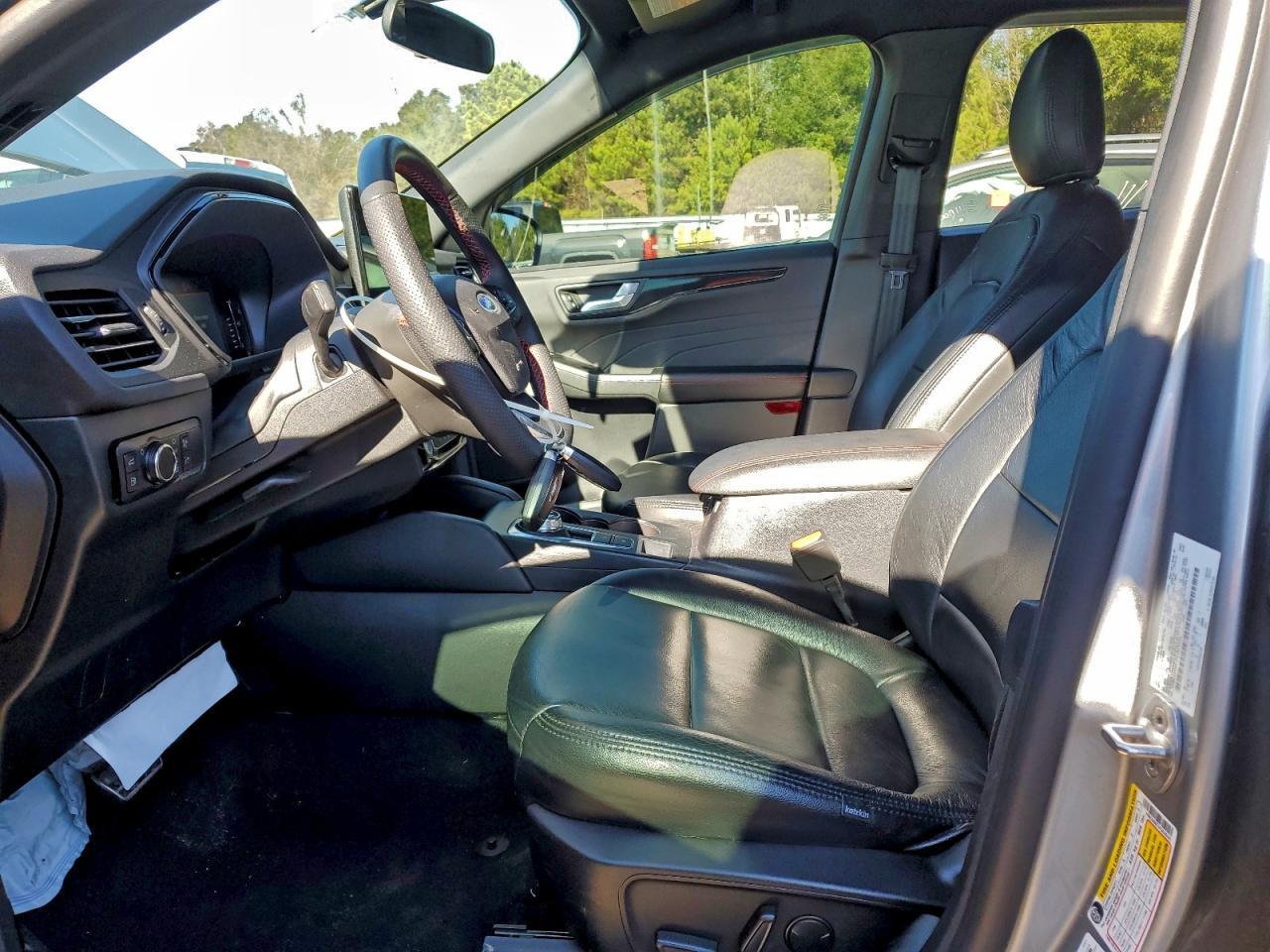 2023 Ford Escape st Line
