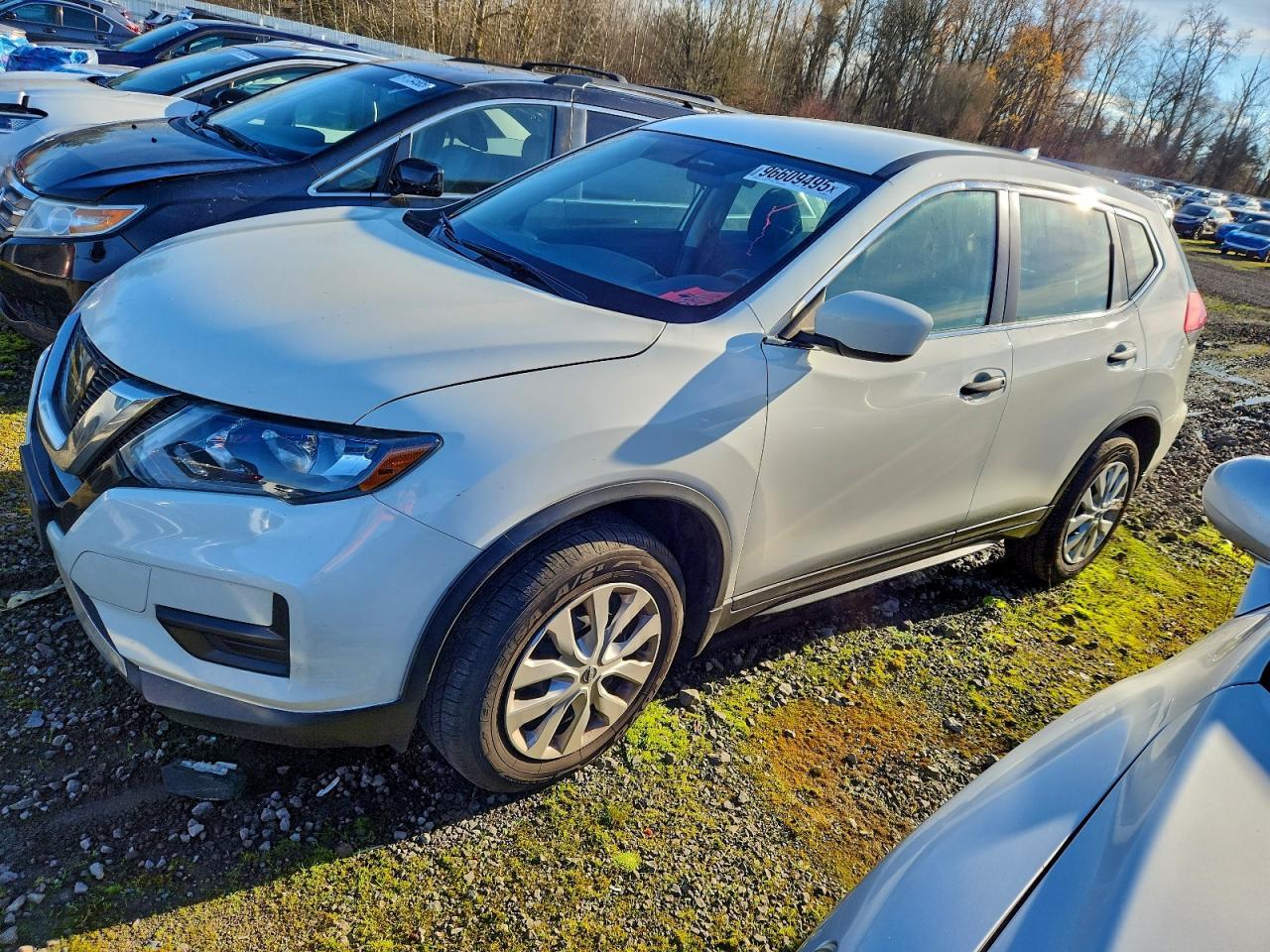 2017 Nissan Rogue sv