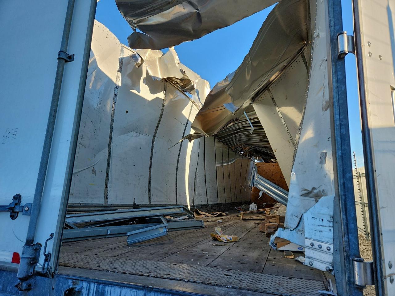 2019 Stoughton DRY Van Trailer