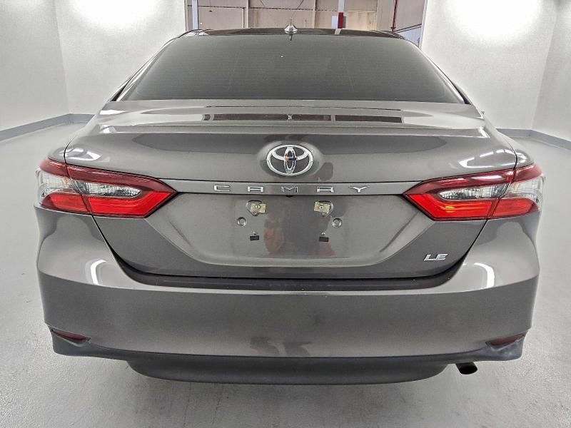 2022 Toyota Camry le