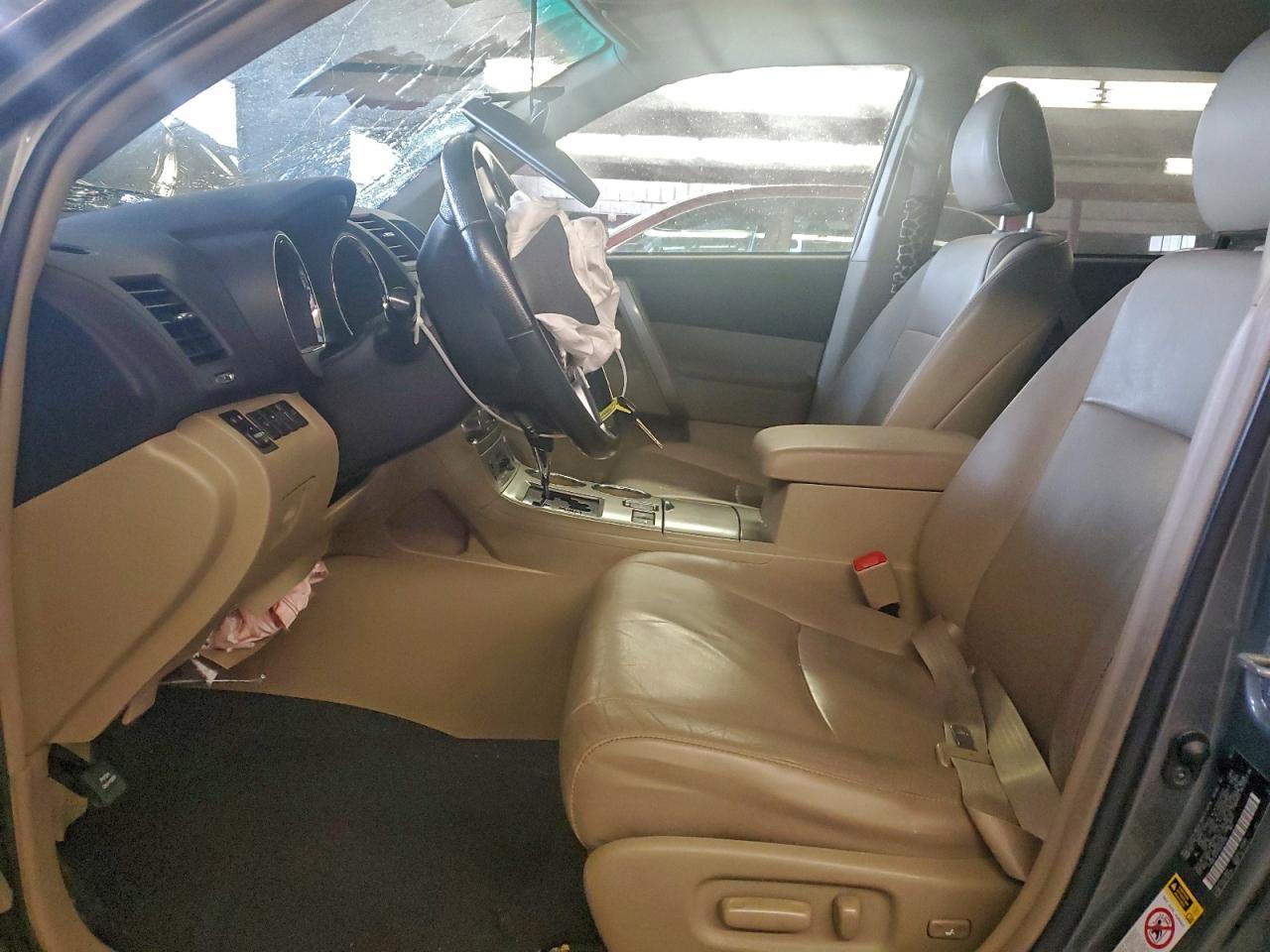 2011 Toyota Highlander Base