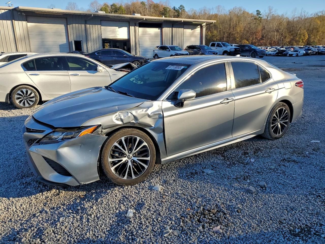 2020 Toyota Camry se