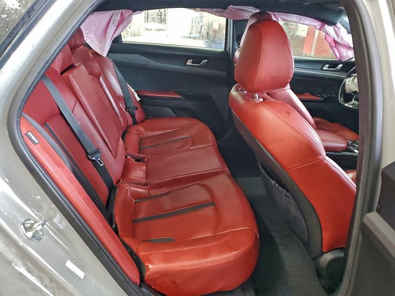 2022 KIA K5 gt Line