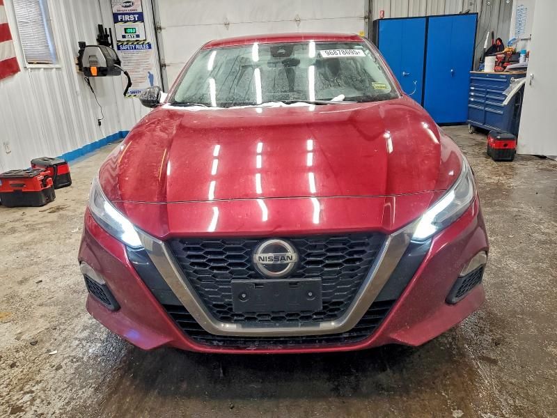 2022 Nissan Altima sr