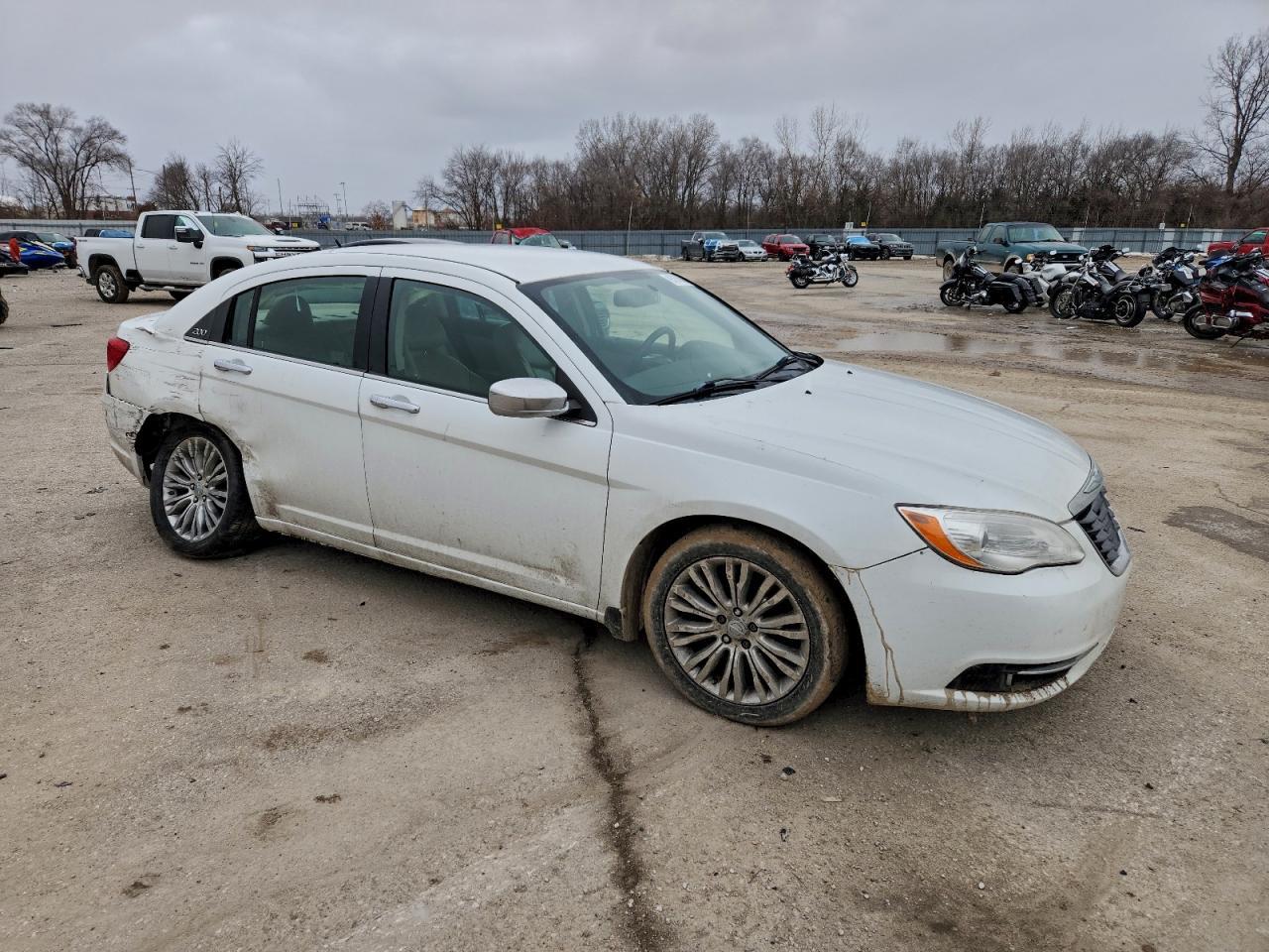 2013 Chrysler 200 Limited