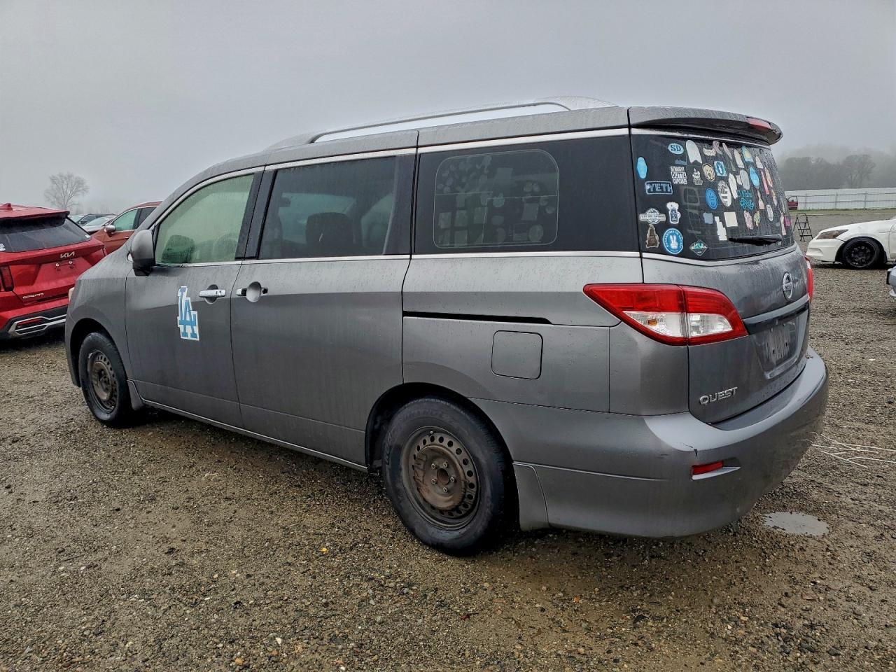 2015 Nissan Quest s