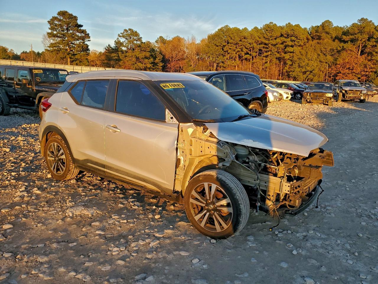 2019 Nissan Kicks s