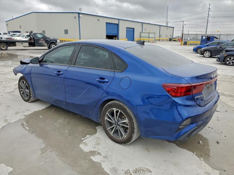 2023 KIA Forte lx