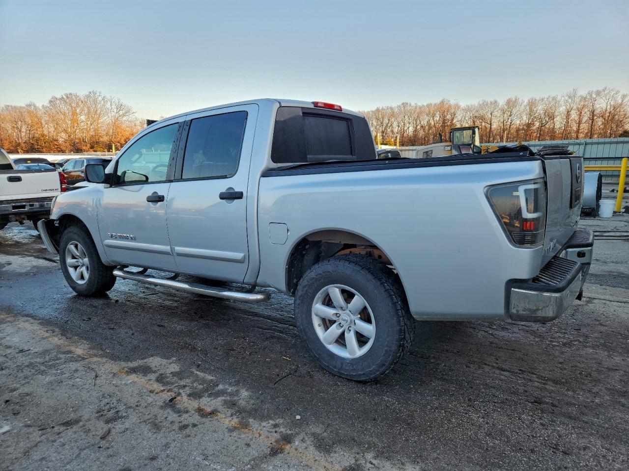 2012 Nissan Titan SV