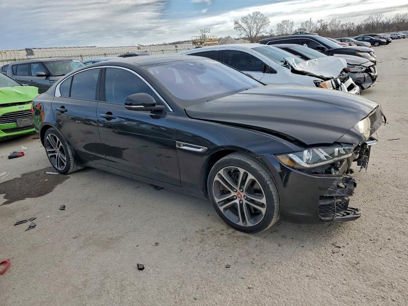 2017 Jaguar Xe Premium