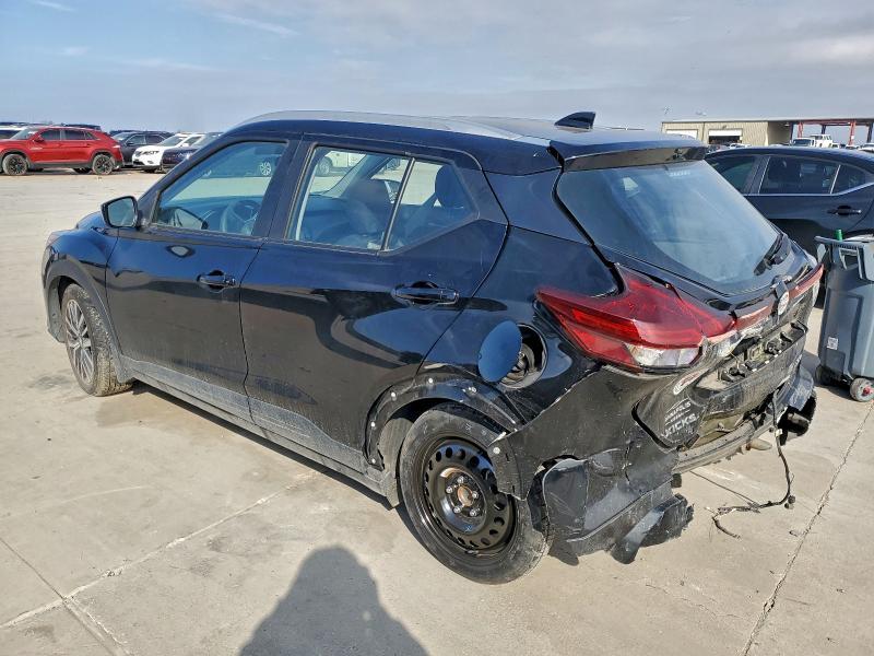 2021 Nissan Kicks sv